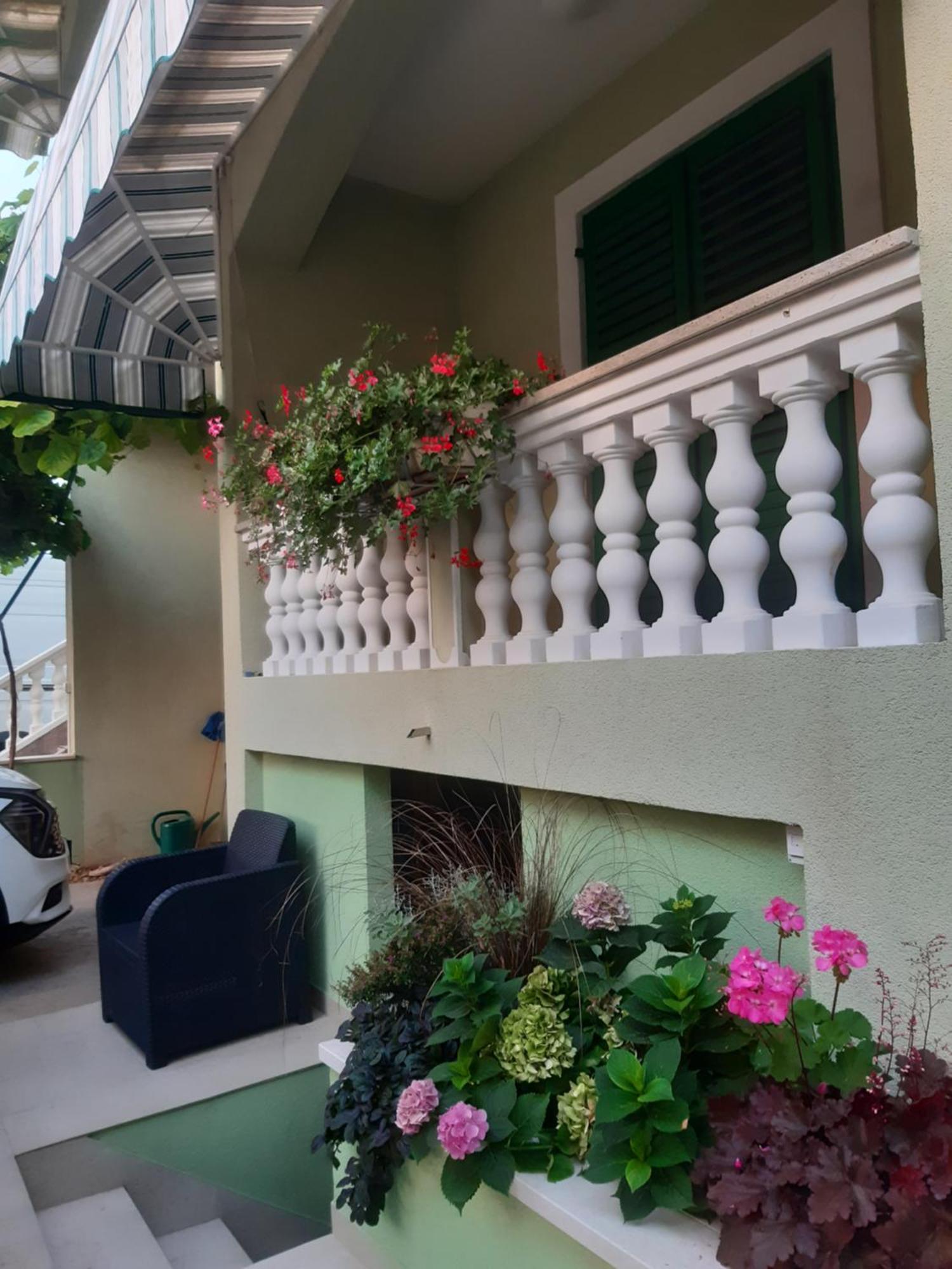 Apartman Barbir Sukošan Екстериор снимка
